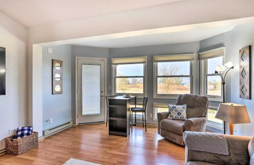 Quaint Couples Escape Pool, Near Lake Erie! - Foto 6