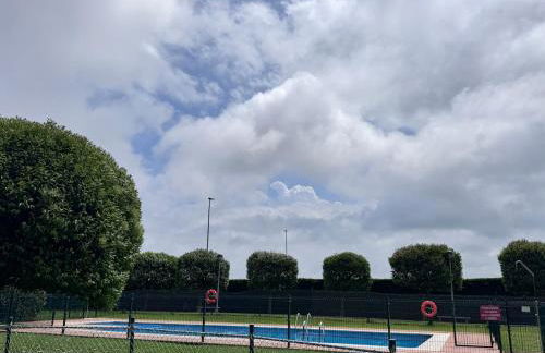 Fabuloso Bajo con Jardines - Foto 23