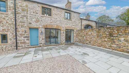 No 3 The Coach House - Photo 2