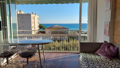 Vistas al mar y garaje cerca de BCN - Photo 5