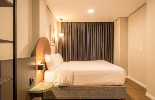 Xtay Cais Rooftop - Hospede-se perto do Cais Embarcadero e na Orla do Guaíba - Foto 46