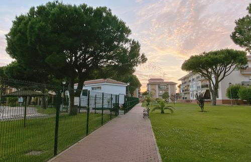 Apartamento de 3 habitaciones espacioso, muy tranquilo y cerca del mar - Foto 17