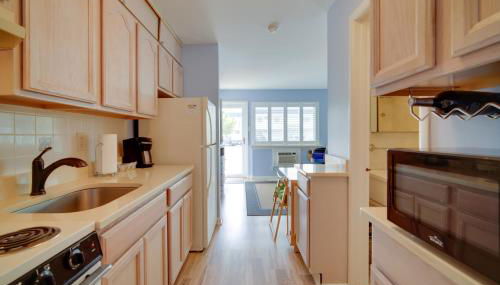 First-Floor Brigantine Condo Steps to Ocean! - Foto 5