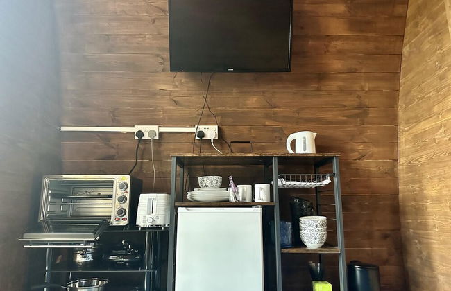 Woodland Camping pod With use of Campsite Bathroom - Photo 12