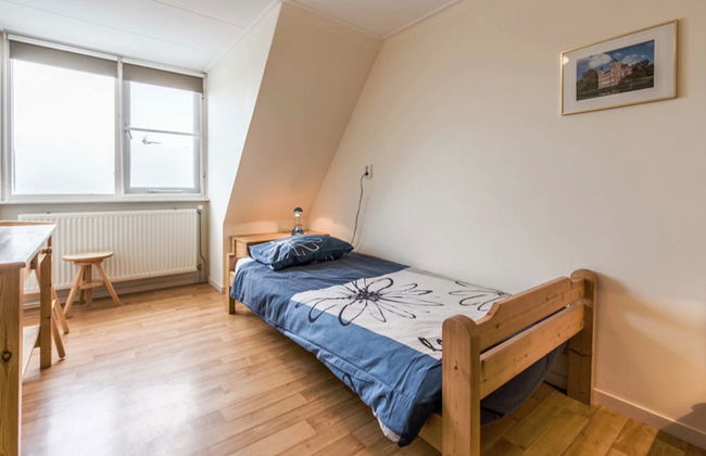 Apartment in Bergen aan Zee With Roof Terrace - Photo 3