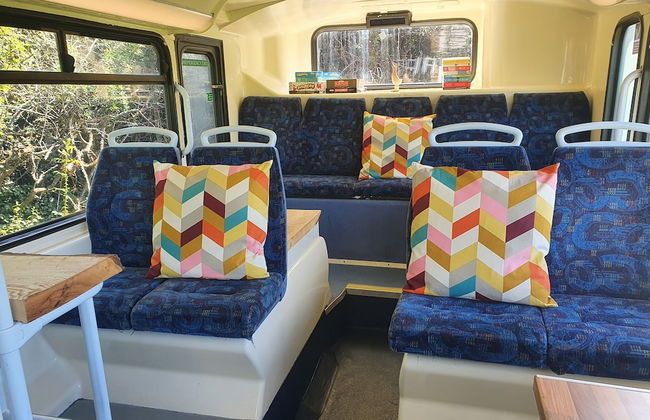 Double Decker Bus on an Alpaca Farm Sleeps 8 - Foto 47