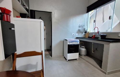 Kitnet Completa perto da Praia e do Centro, Roupas de Cama e Banho - Foto 34