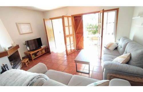 Casa pareada con piscina en la Costa Dorada - Foto 3