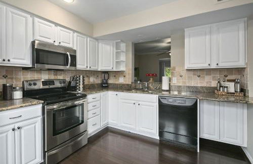 Sleeps 6, Nature trails, 40 Mins to DC, 2 cars MAX - Foto 12