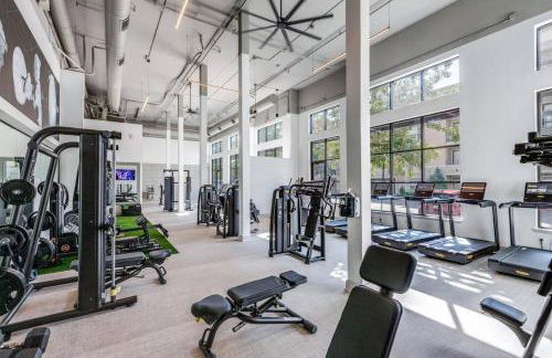 Luxury 1 BedRM Unit in Frisco Pool Gym & Workplace - Foto 16