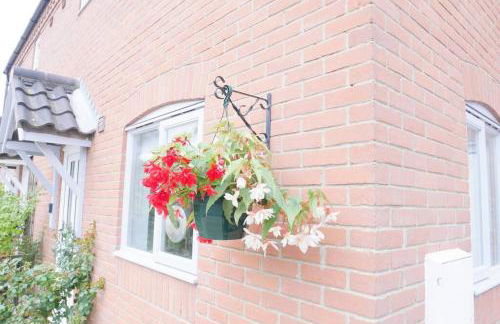 The Croft a lovely town house in the centre of Holt with free PARKING for two cars - Photo 32