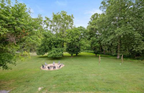 Riverfront Log Cabin Hot Tub, Mtn Views & Hottub - Foto 43