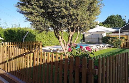 Habitaciones en planta superior independiente con piscina - barbacoa - Foto 6