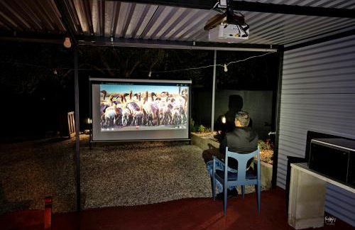 Lemon Garden Camper - Photo 3