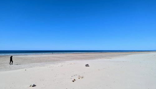 Pencartref Apartment - 4 Bedrooms, 3 Bathrooms, Sleeps 7-8 - Foto 4