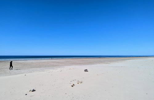 Pencartref Apartment - 4 Bedrooms, 3 Bathrooms, Sleeps 7-8 - Foto 4