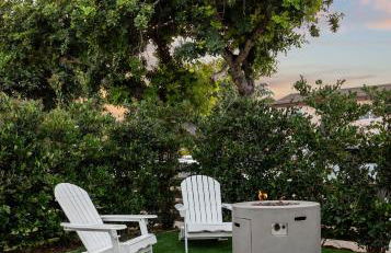 Modern and Cozy in PB with Patio and Firepit - Foto 28