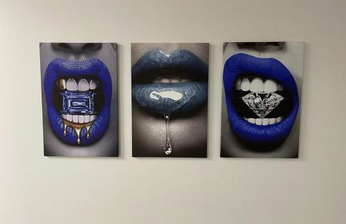 Downtown New 3 Story Sleeps 14 - Foto 23