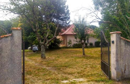 L'échappée du Canal - Piscine - Cheminée - Clim - Parking privé gratuit - 8 personnes - 3 chambres - Parc - Foto 33