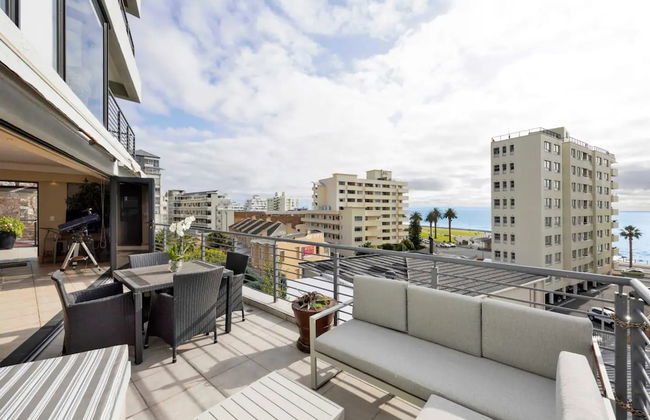 Bright and Stylish Beachfront Apartment - Foto 14