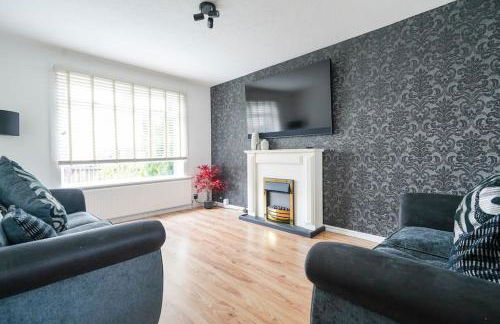Livingston 4 Bed + Car Space - Foto 1