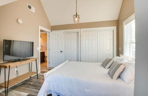 Family Home on Lake Newton with Deck and Fire Pit - Foto 18