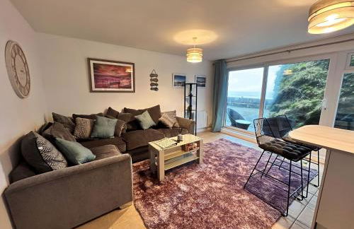 Beach Court Ground Floor - Cosy Apartment with Sea Views - Photo 14