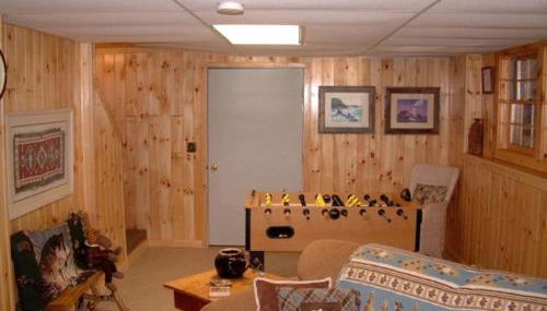 Charming Lakefront Cabin Rental with Games Room near Bangor, Maine - Foto 3