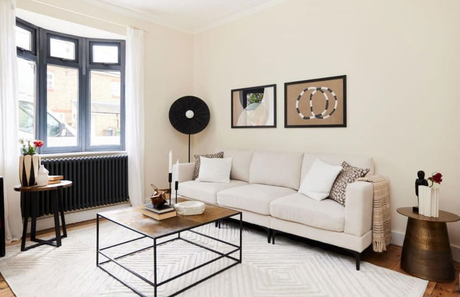 The Langthorme Park Place - Trendy 3bdr House With Garden and Study Room - Foto 8