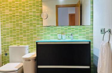 Adosado en la playa con piscina - Foto 18