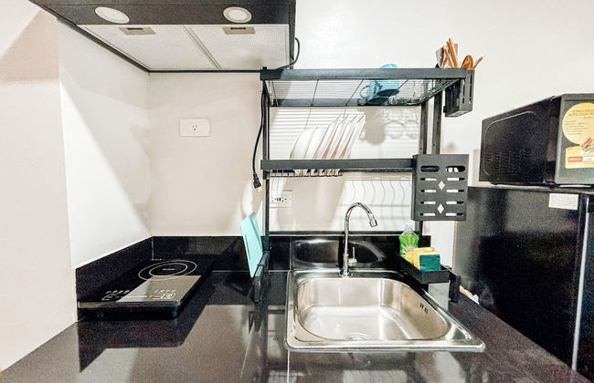 Simple & Serene Studio Stay - Photo 9