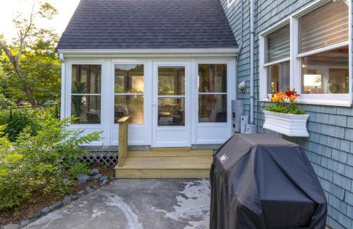 Pool and Screened Deck! Home 2 Mi to Mashpee Commons - Foto 28