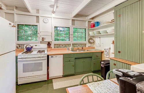 ~ 1 Mi to Dtwn Grand Haven: Lake Michigan Cabin - Foto 3