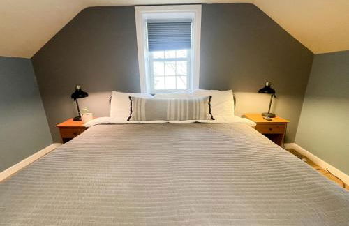 Charming School House with Large Pool - Foto 31