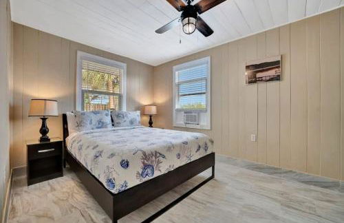 Stones Throw Beachside Bungalow #1 ON THE BEACH - Foto 19