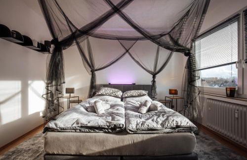 bold & black - balcony - Netflix - Wifi - 5 Person - Foto 2