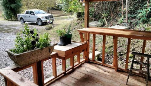 Gorgeous Vacation Cabin for Groups with Stylish Interior near Huntington, West Virginia - Foto 3