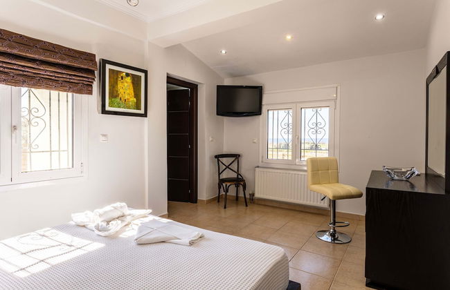 Filiatra s Cozy Haven A Peaceful Escape in Nature - Foto 17