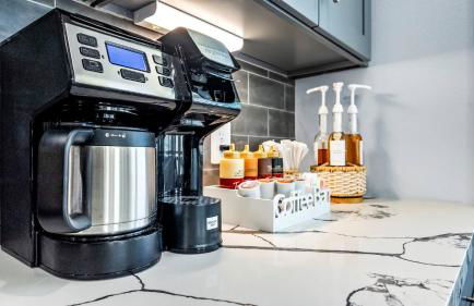 The Suite Spot | The Palm Beach - Photo 20