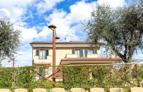 Amazing Home In Morrovalle With Wifi - Foto 10