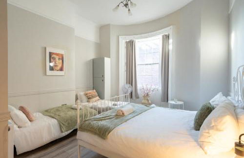 Central L1 Stay, Close to all Attractions, Parking Nearby - Foto 37