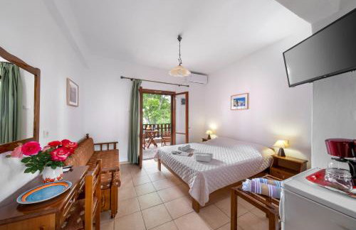 Vergonis Studios - Photo 4