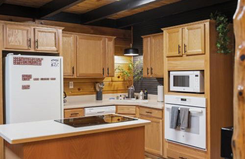 Hillside Haven - Hot Tub, Fire Pit, WiFi, Updated - Foto 4