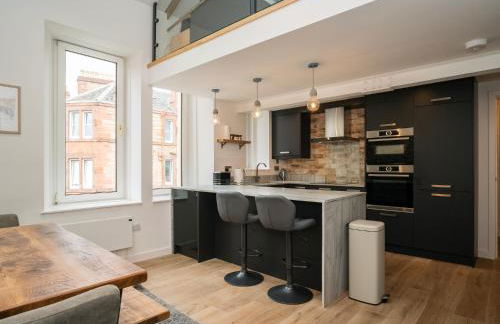 2BD Loft Style Apt - Edinburgh - Free Parking - Pass the Keys - Foto 40