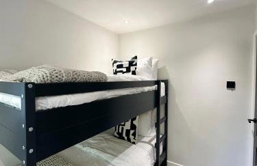 2BR House By Ankers Short Lets & Serviced Accommodation Manchester With Competitive Rates & Free Parking - Foto 8