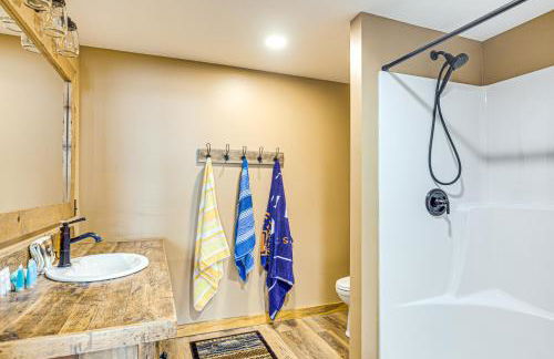 Quiet Lakefront Conover Cabin Near ATV Trails - Foto 12