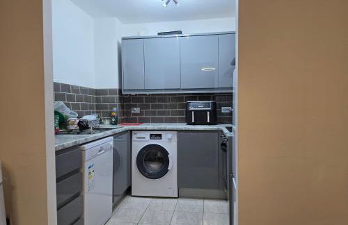 Luxury 2 Bedroom City Centre Apartment Sleeps Up to 6 HS2 Deals available - Foto 17