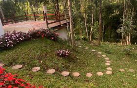 Casa de campo com muito verde e paz, 2 quartos, Wi-Fi, churrasqueira, deck, trilha - Foto 25