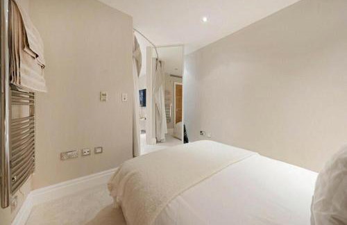 Imperial Wharf 2bed 2bath Apt 2 mins to Tube - Foto 15