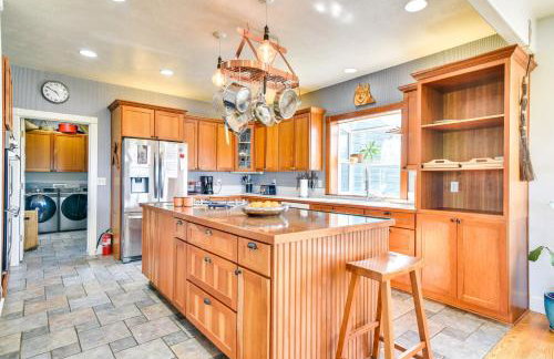 Rainier Home on 20 Acres with Blueberry Farm! - Foto 2